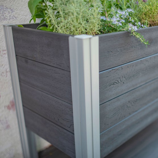 Vita Urbana Greens Elevated Garden