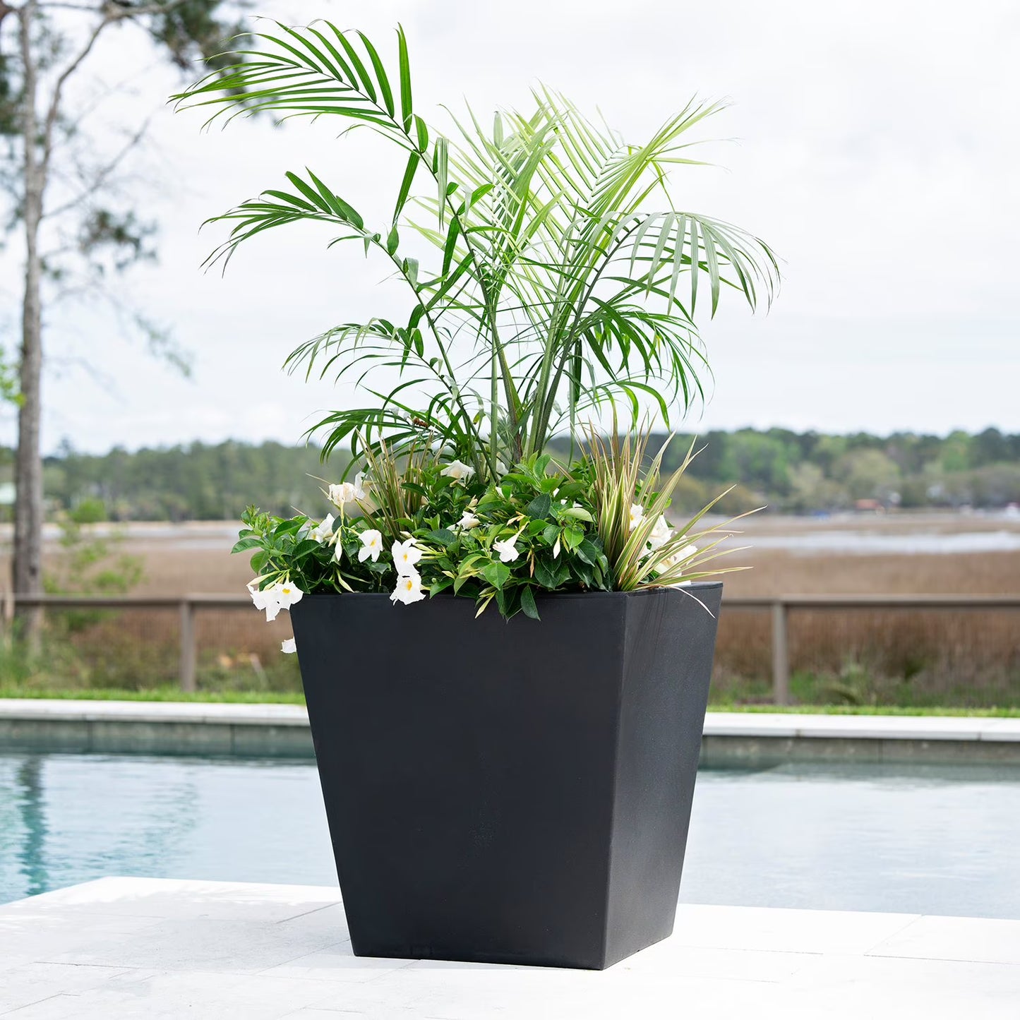 20" x 24" Large Square Planter