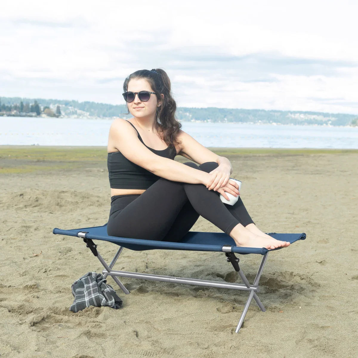 Cascade Mountain Tech Ultralight Collapsible Bench