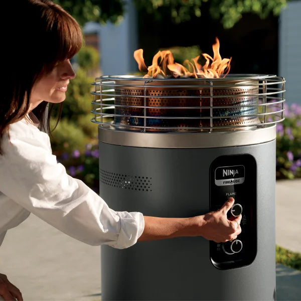 Ninja Fireside360 Outdoor Heater & Fire Pit and Top Cover Bundle