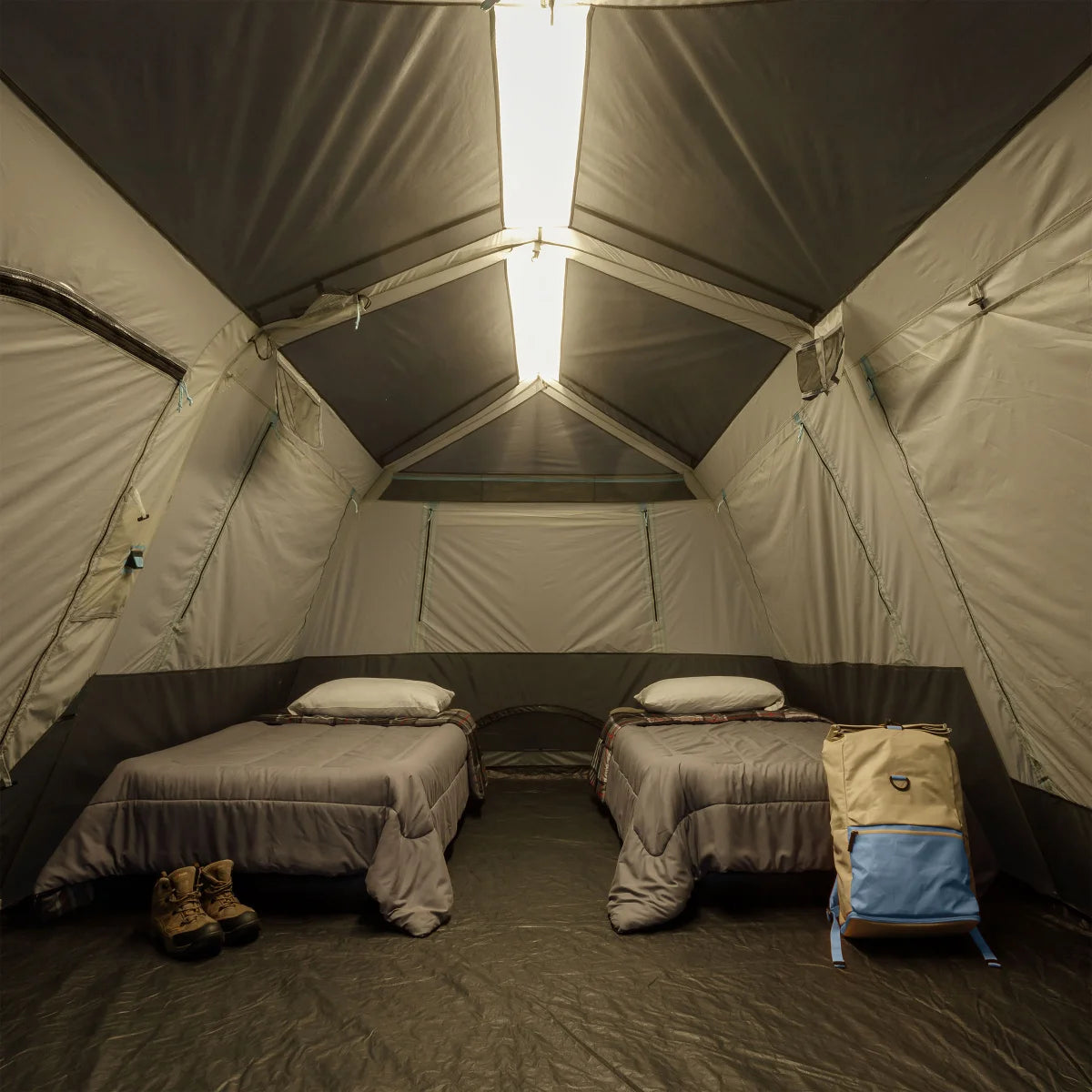 10-person Lighted Instant Cabin Tent