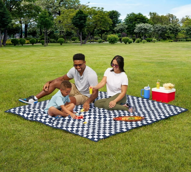 80" x 80" Outdoor Blanket