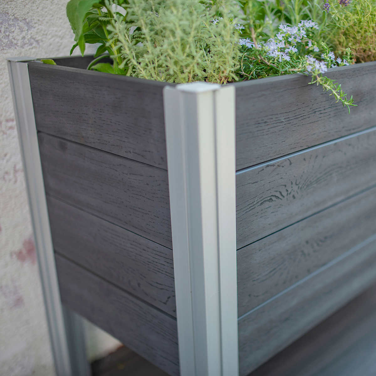 Vita Urbana Greens Elevated Garden
