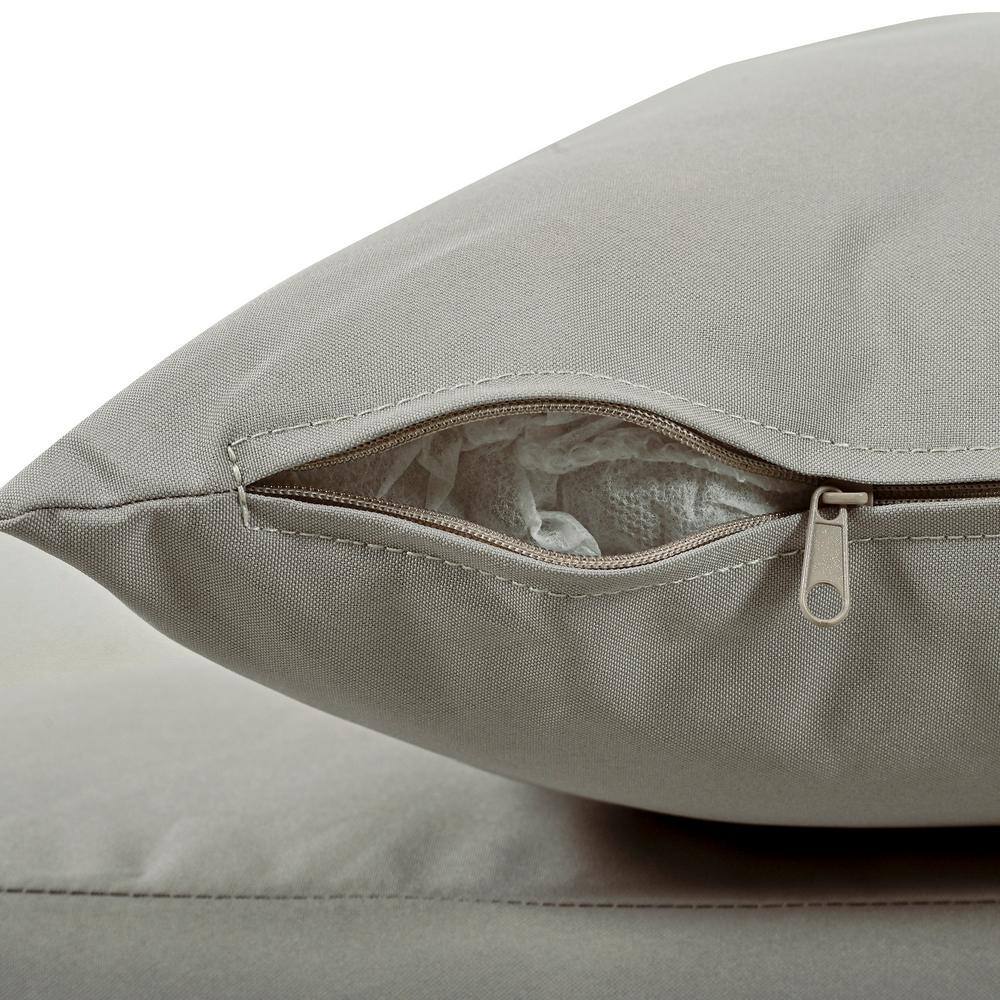 2-Person Gray Wicker Outdoor Chaise Lounge
