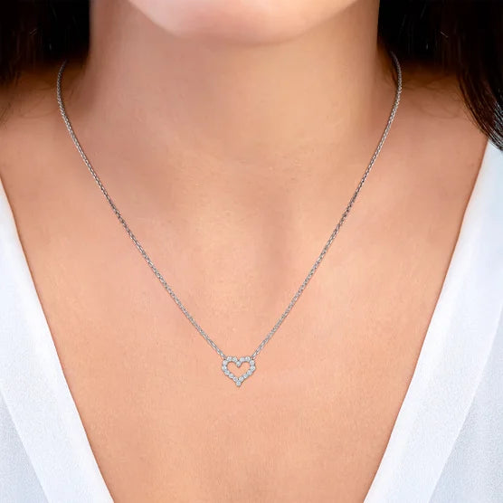 Round Brilliant 0.25 ctw VS2 Clarity, I Color Diamond 14kt White Gold Heart Necklace