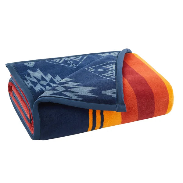 Pendleton Reversible Plush Throw - Thumbnail 4