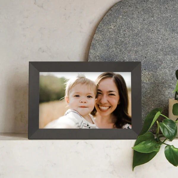 Carver Stone Digital Picture Frame