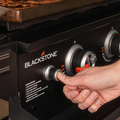 Blackstone 36in. Griddle with Hinged Hood, Front Shelf and Soft Cover