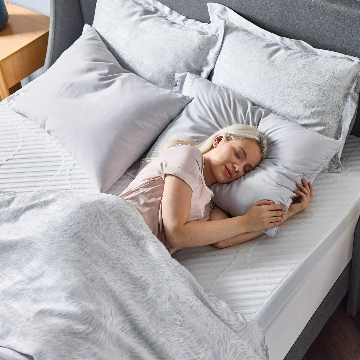 Novaform ComfortLuxe Mattress Topper - Thumbnail 4