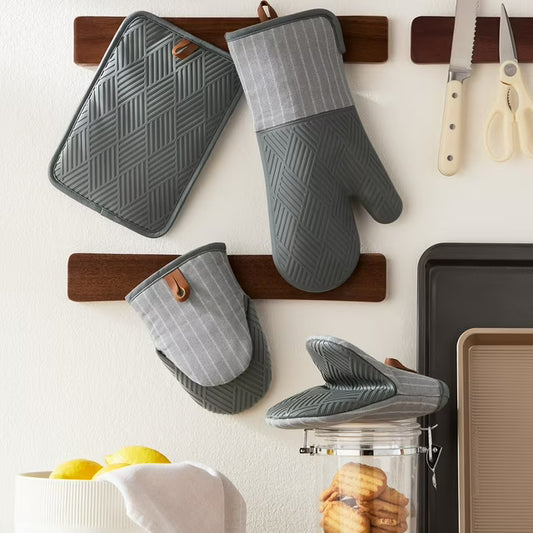 4 -Pack Yarn Dyed Silicone Oven Mitt, Pot Holder, Mini Mitt Set