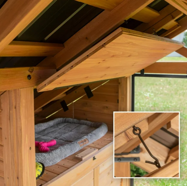 Backyard 7' x 5' Cedar Wood Dog House/Kennel with Feeding Door