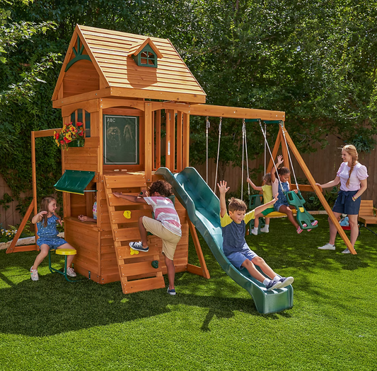 Ridgeview Clubhouse Deluxe Fort