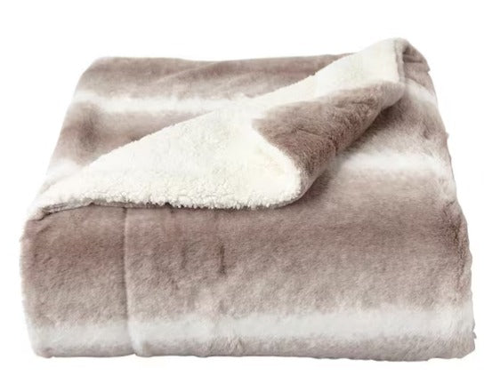 Oversized Faux Fur Hypoallergenic Throw Blanket