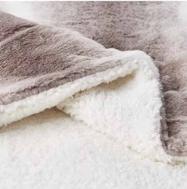 Oversized Faux Fur Hypoallergenic Throw Blanket