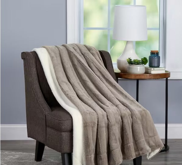 Oversized Faux Fur Hypoallergenic Throw Blanket