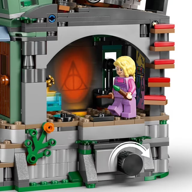 LEGO Harry Potter Luna Lovegood’s House Building Set, 764 pc.