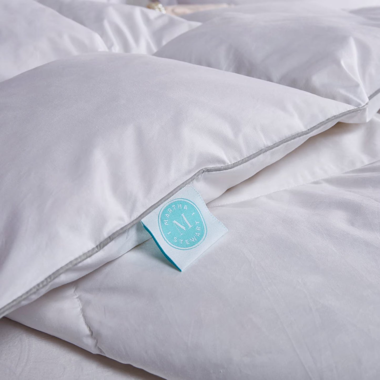 300-Thread-Count White Down Comforter