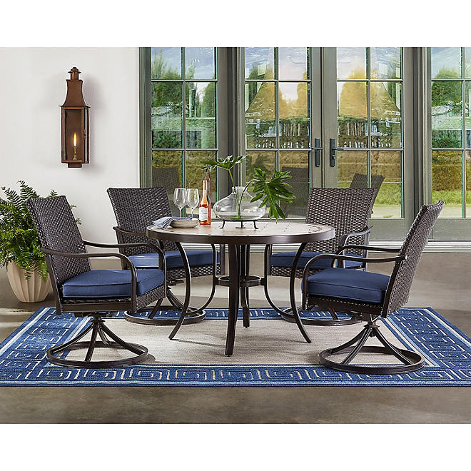 Heritage Round Dining Set with Sunbrella Fabric