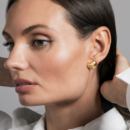 Neuhardt Bold Heart Earrings in 18K Gold Vermeil