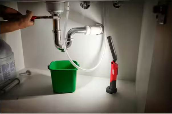 550 Lumens LED REDLITHIUM USB Stick Light with Magnet