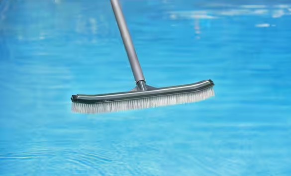 18 in. Swimming Pool & Spa Brush